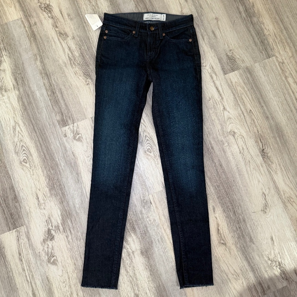 NWT Smith & Rogue Mid-rise skinny jeans size 25